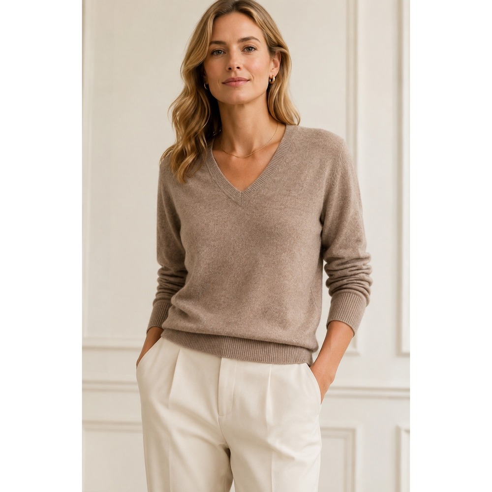 Quince 100% Cashmere Sweater Medium Taupe Beige V-Neck Lightweight Luxury Knit
